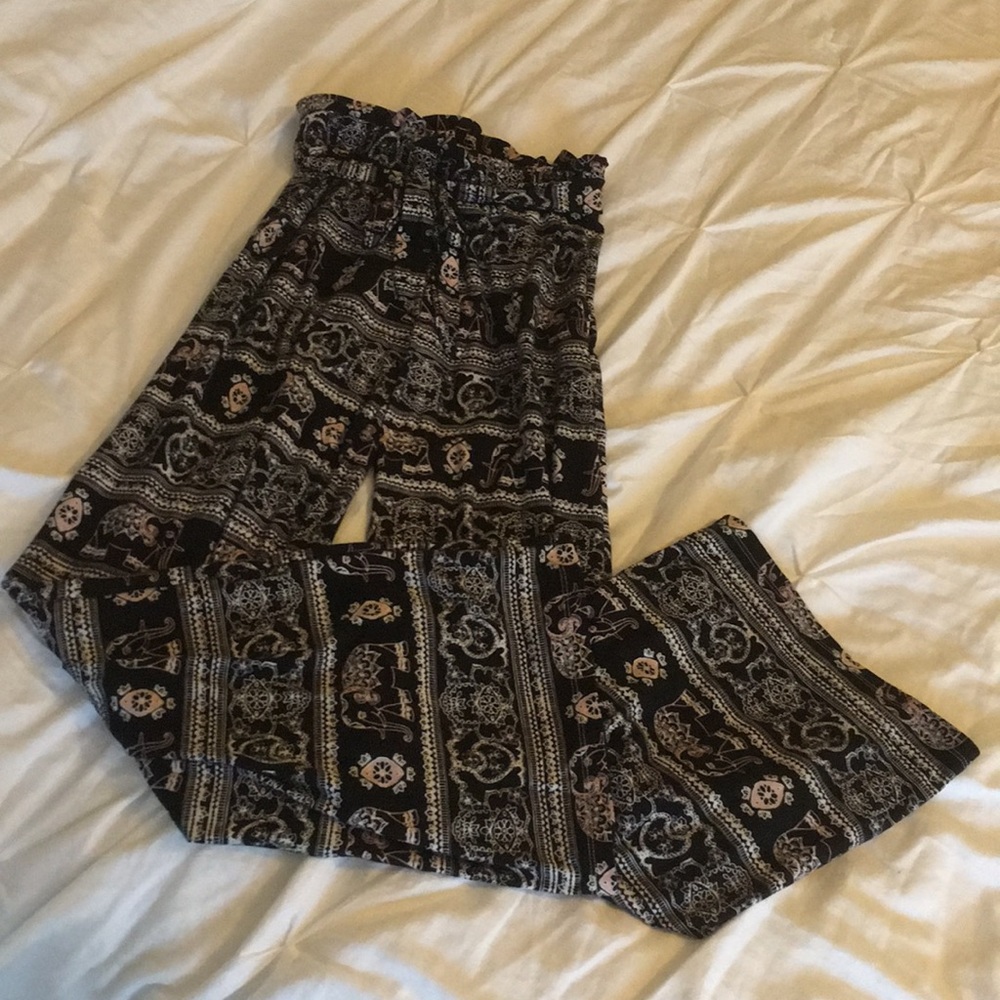 Pink Republic wide leg, high waist pants - XS